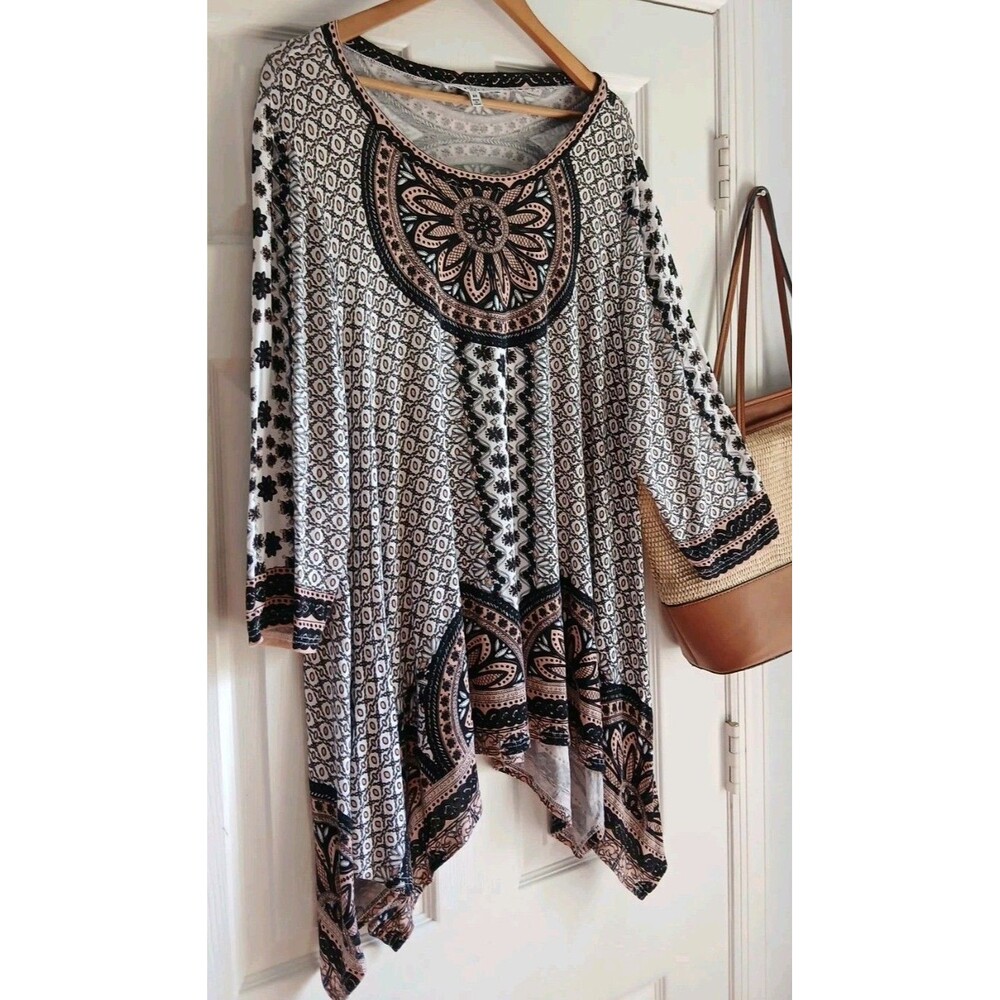 Fever 2X Boho Medallion Print Tunic Top Flowy Swing Soft Stretch Plus Peach Navy